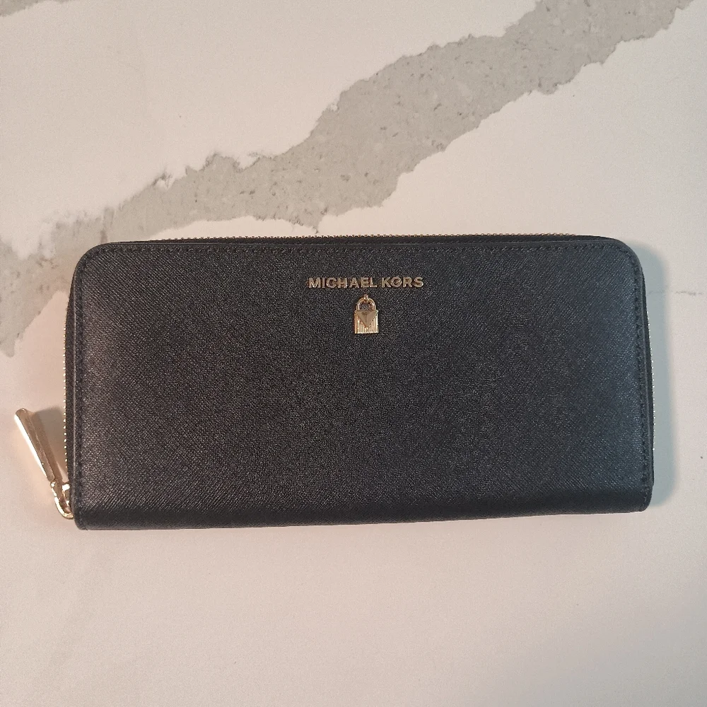 Michael Kors Jet Set Charm Saffiano Leather Medium Zip Around Wallet Dark Blue